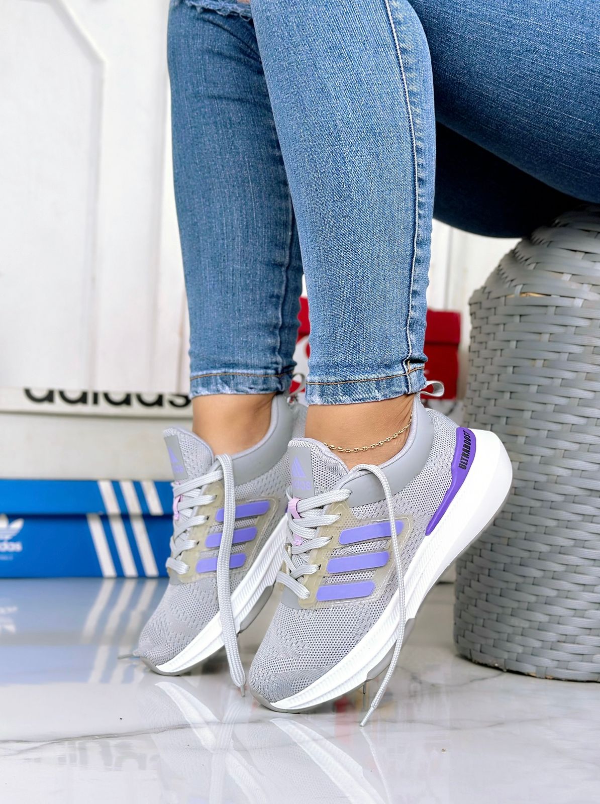 DESPORTIVOS ADIDAS