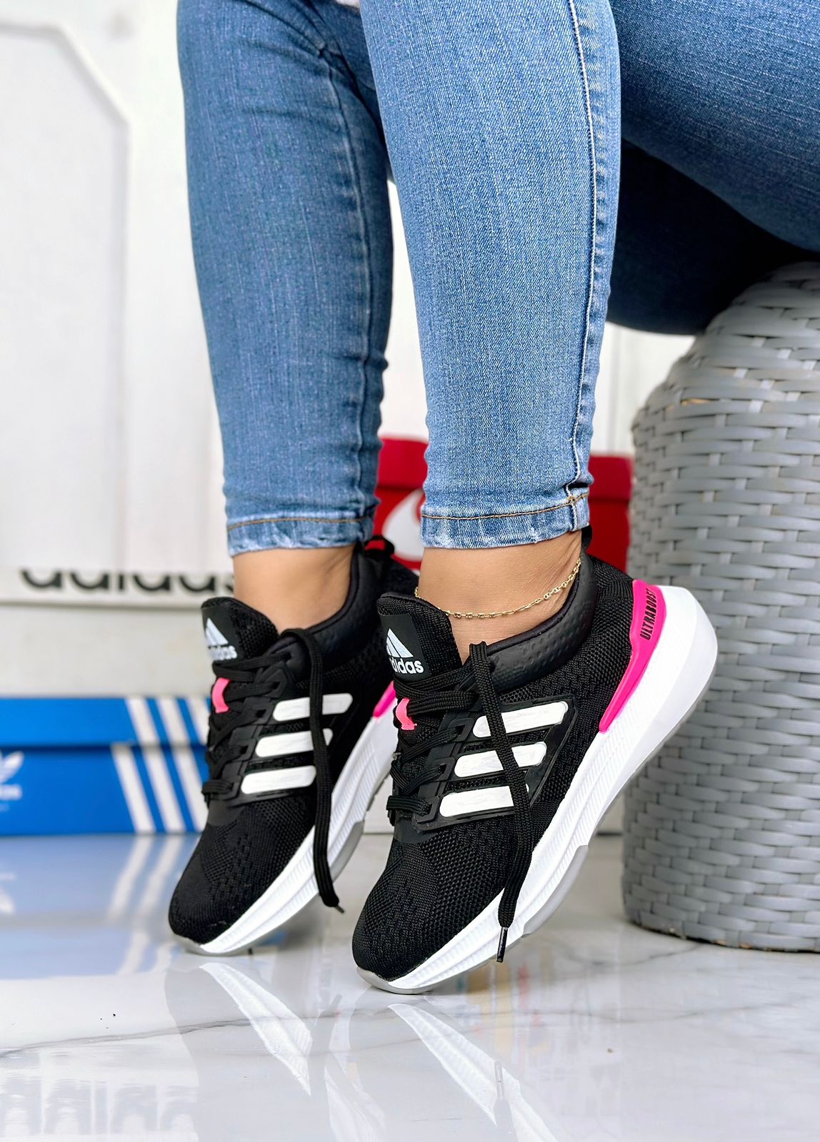 DESPORTIVOS ADIDAS